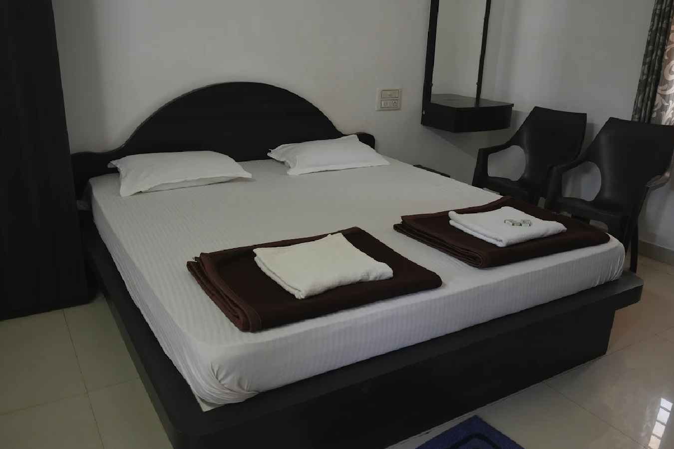 Double Bed Non A/C View 2